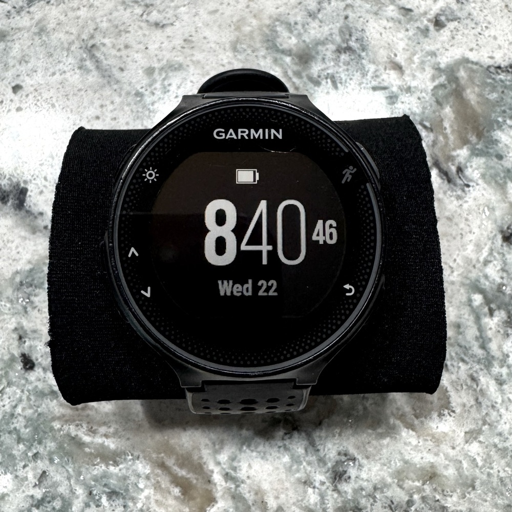032 Garmin Forerunner 235 GPS Running Watch Black-Good condition